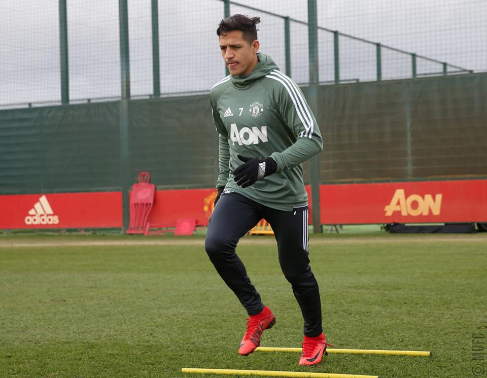 Sanchez sẵn sàng cho đại chiến Tottenham